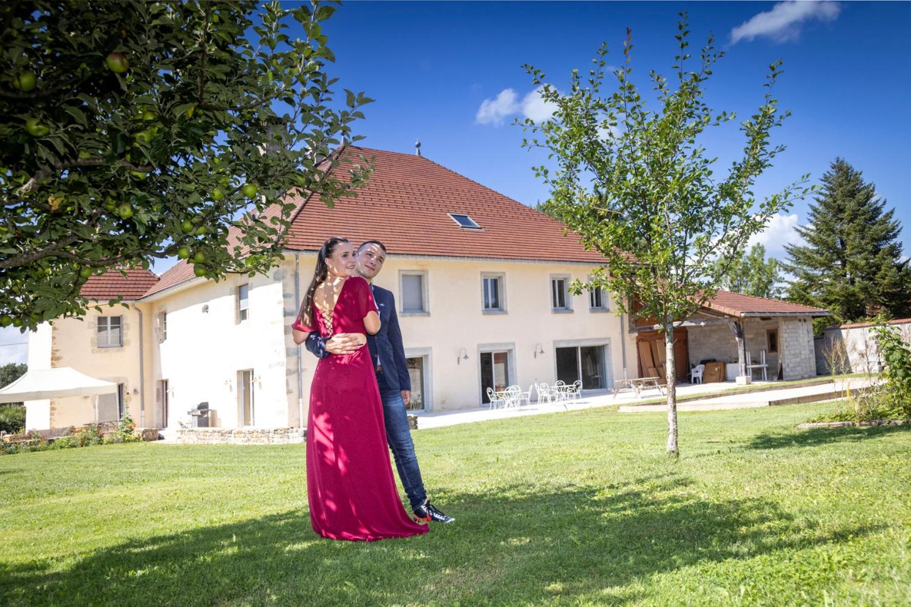 Bed and Breakfast Le Relais Des Deux Tours Brémondans Exterior foto