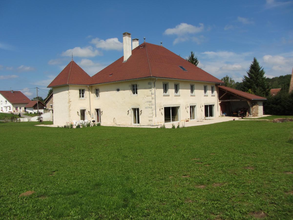 Bed and Breakfast Le Relais Des Deux Tours Brémondans Exterior foto