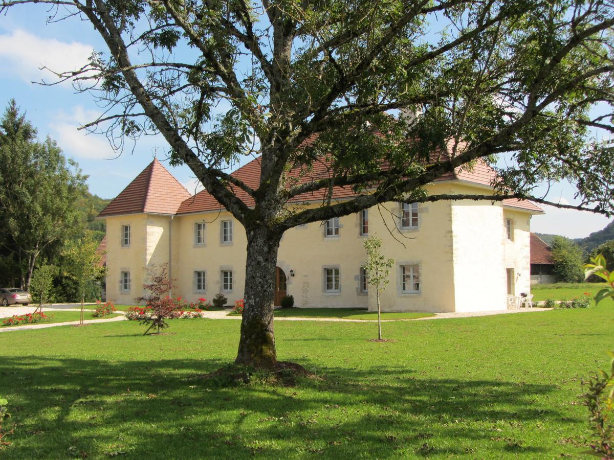 Bed and Breakfast Le Relais Des Deux Tours Brémondans Exterior foto