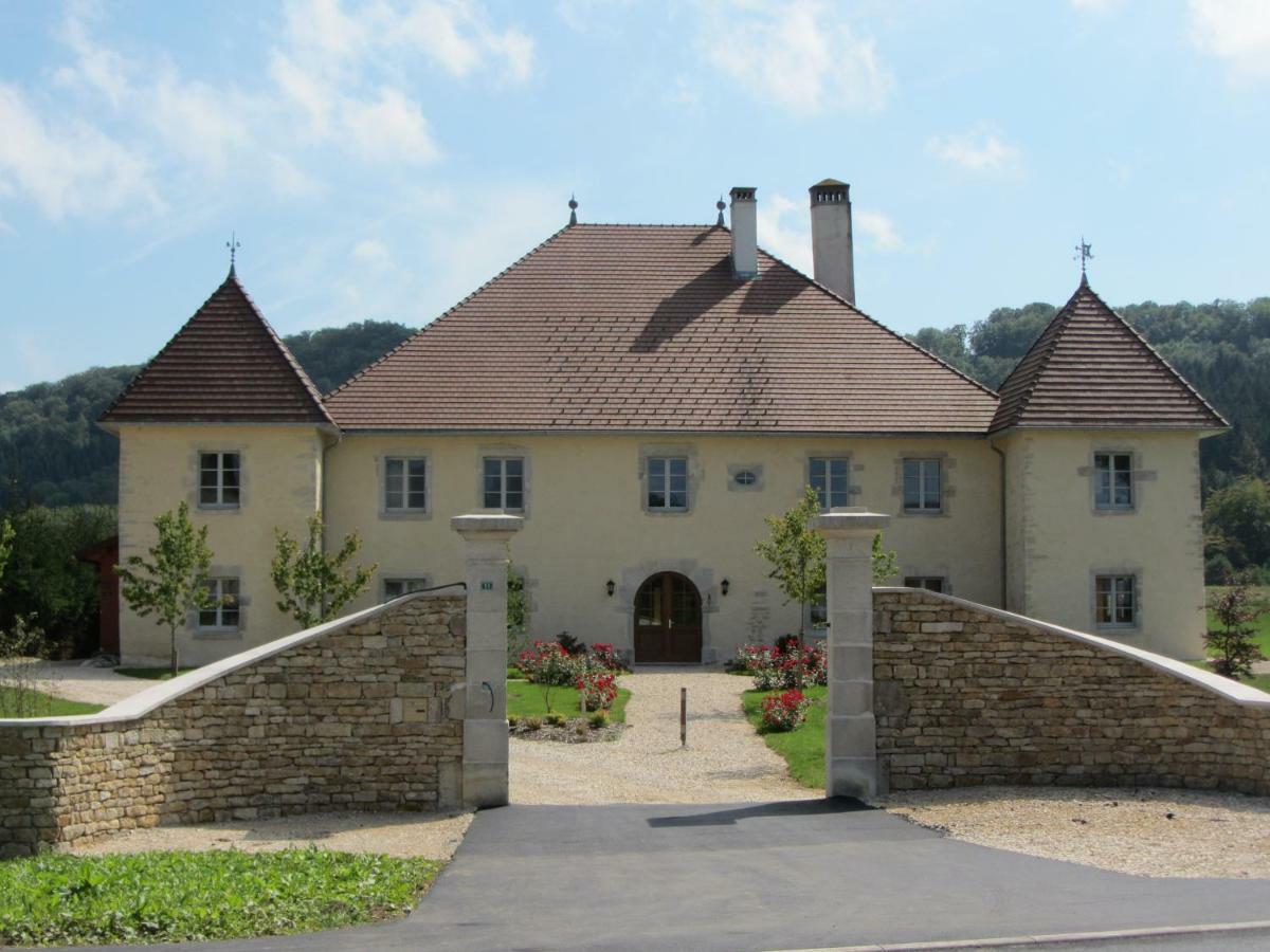 Bed and Breakfast Le Relais Des Deux Tours Brémondans Exterior foto